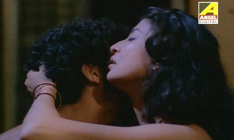 Padma Nadir Majhi Bengali Movie Download
